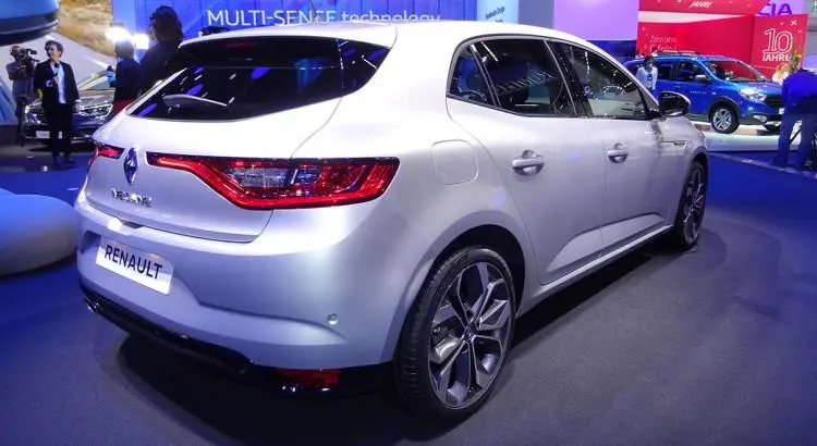 Salon Francfort 2015 : toutes les nouveautés françaises (PHOTOS Mégane 4, DS4, 308 GTi) - Renault Talisman