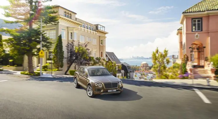 Salon Francfort 2015 : le Bentley Bentayga, un beau B.B [VIDEO] - Bentley Bentayga