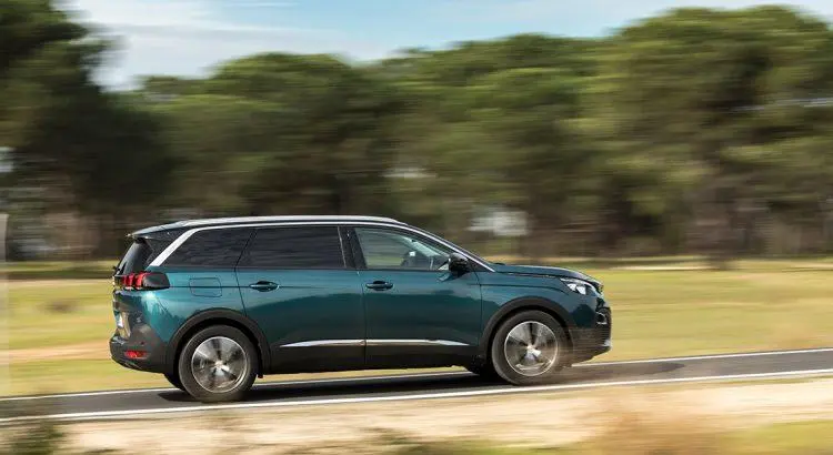 Peugeot 5008 2 vs Skoda Kodiaq 2017 [COMPARATIF VIDEO] : le duel des SUV 7 places (prix, avis, fiches techniques) - Peugeot 5008 2 vs Skoda Kodiaq 2017