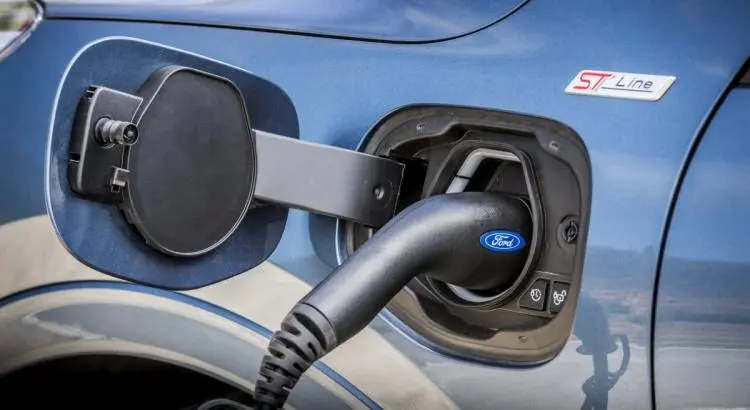 Essai Ford Kuga PHEV 225 (2020) : Papa a la fibre écolo - <p>Ford Kuga PHEV 225</p>