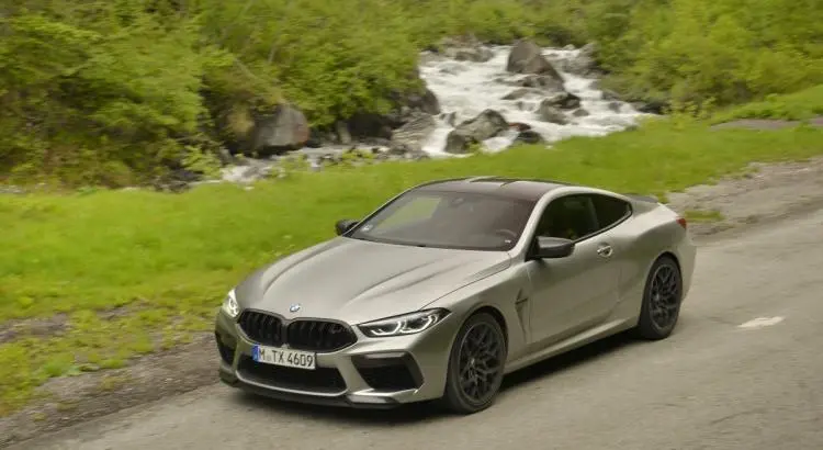 - Essai BMW M8 Competition : open space