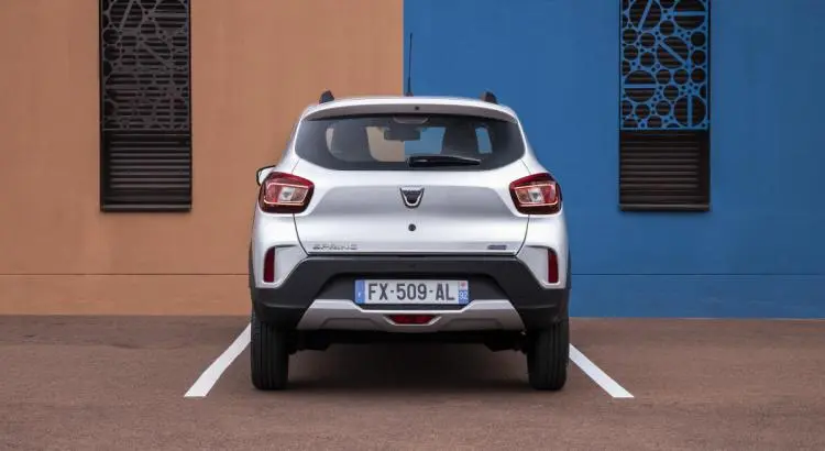 Dacia Spring : 1er essai de l'électrique low-cost - VIDEO - Dacia Spring : 1er essai de l'électrique low-cost - VIDEO