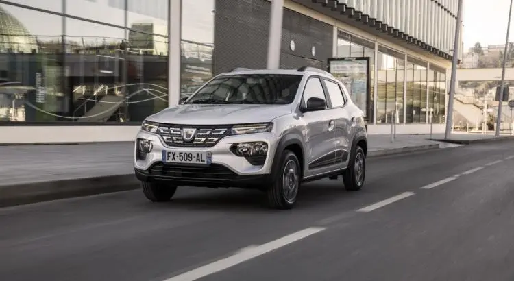 Dacia Spring : 1er essai de l'électrique low-cost - VIDEO - Dacia Spring : 1er essai de l'électrique low-cost - VIDEO