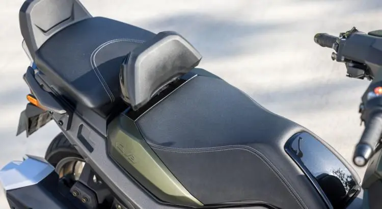 Essai Kymco CV3 2022 : nouvelle approche du scooter 3-roues - Essai Kymco CV3 2022 : nouvelle approche du scooter 3-roues