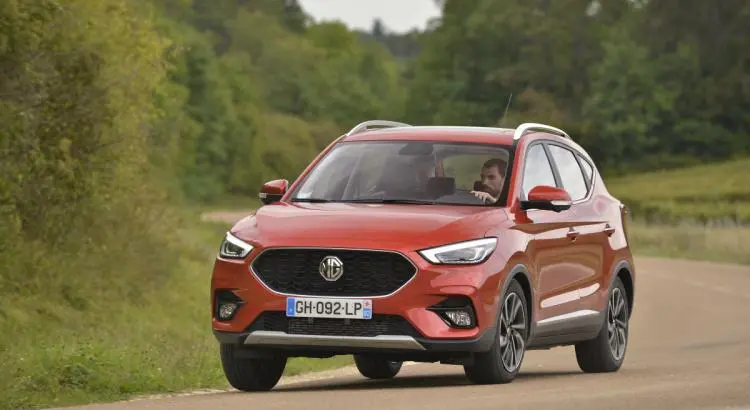 - Dacia Duster vs MG ZS : l'utile et l'agréable - VIDEO