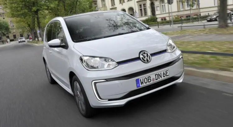 Bonus 2022 : les voitures électriques les moins chères - <p>Prix de base : 20 800 euros – <span style="font-weight: 400" data-mce-style="font-weight: 400;">bonus max </span> (5616 euros c<span style="font-weight: 400" data-mce-style="font-weight: 400;">ar limité à 27%</span>)</p><p>Puissance&nbsp;: 33 kW (44 ch)</p><p>Batteries&nbsp;: 26,8 kWh lithium-ion</p><p>Autonomie : 230 km (WLTP)</p>