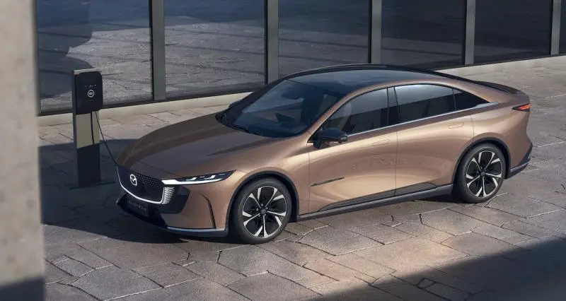 Mazda dévoile au salon de Pékin sa nouvelle berline électrifiée EZ-6 - Mazda EZ-6