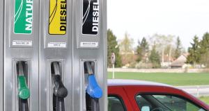 Carburant pas cher, a-t-on le droit de faire des stocks de diesel ou d'essence ?