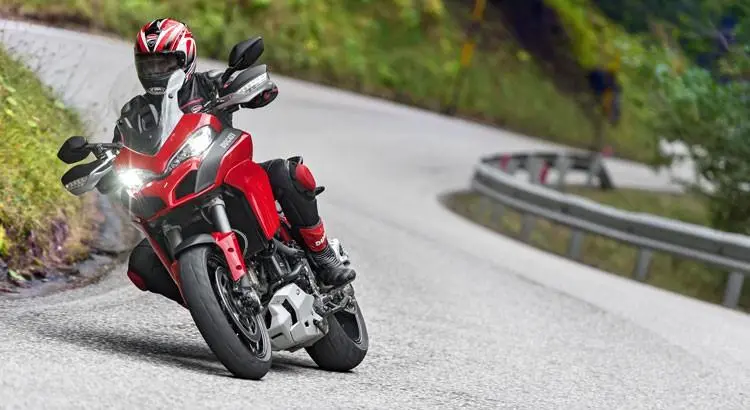  - Ducati 1200 Multistrada : le retour du trail routier haut de gamme 