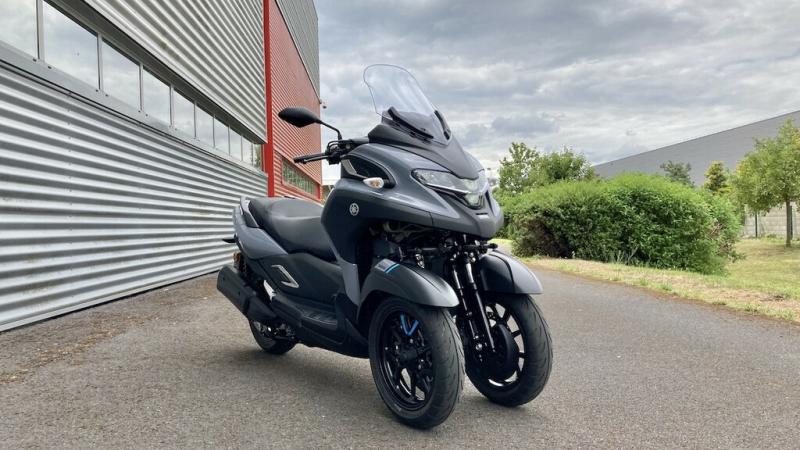  - Yamaha Tricity 300 Essai du prédateur de MP3