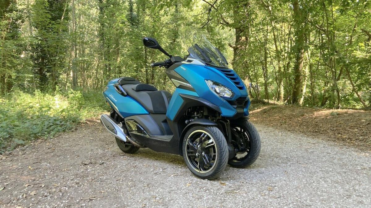 ESSAI PEUGEOT METROPOLIS 400i Allure 2020