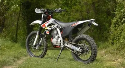 Moto concept – Husqvarna 401 : les deux flèches suédoises