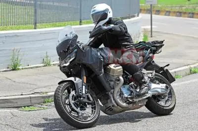 Spy shot Stelvio V100 Guzzi