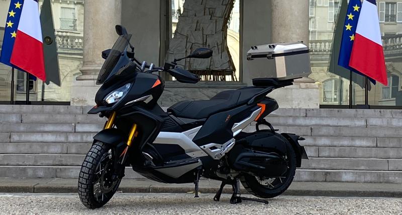  - Des scooters pour le président de la République ?