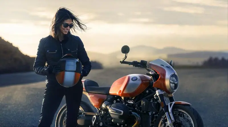 BMW R 12 S 2025 : hommage plein de modernité à un modèle historique - La R 12 S est un hommage au passé, avec toute la modernité actuelle